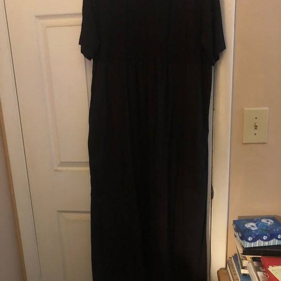 Black Maxi Linen Dress Plus size - Picture 6 of 10